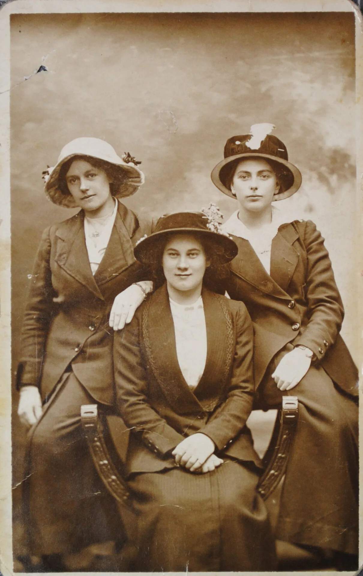 Three Warneford nurses during the 1920s; on the right is Dorothy Edith Allaway and in the centre is her sister, Jessie Kathleen Allaway.