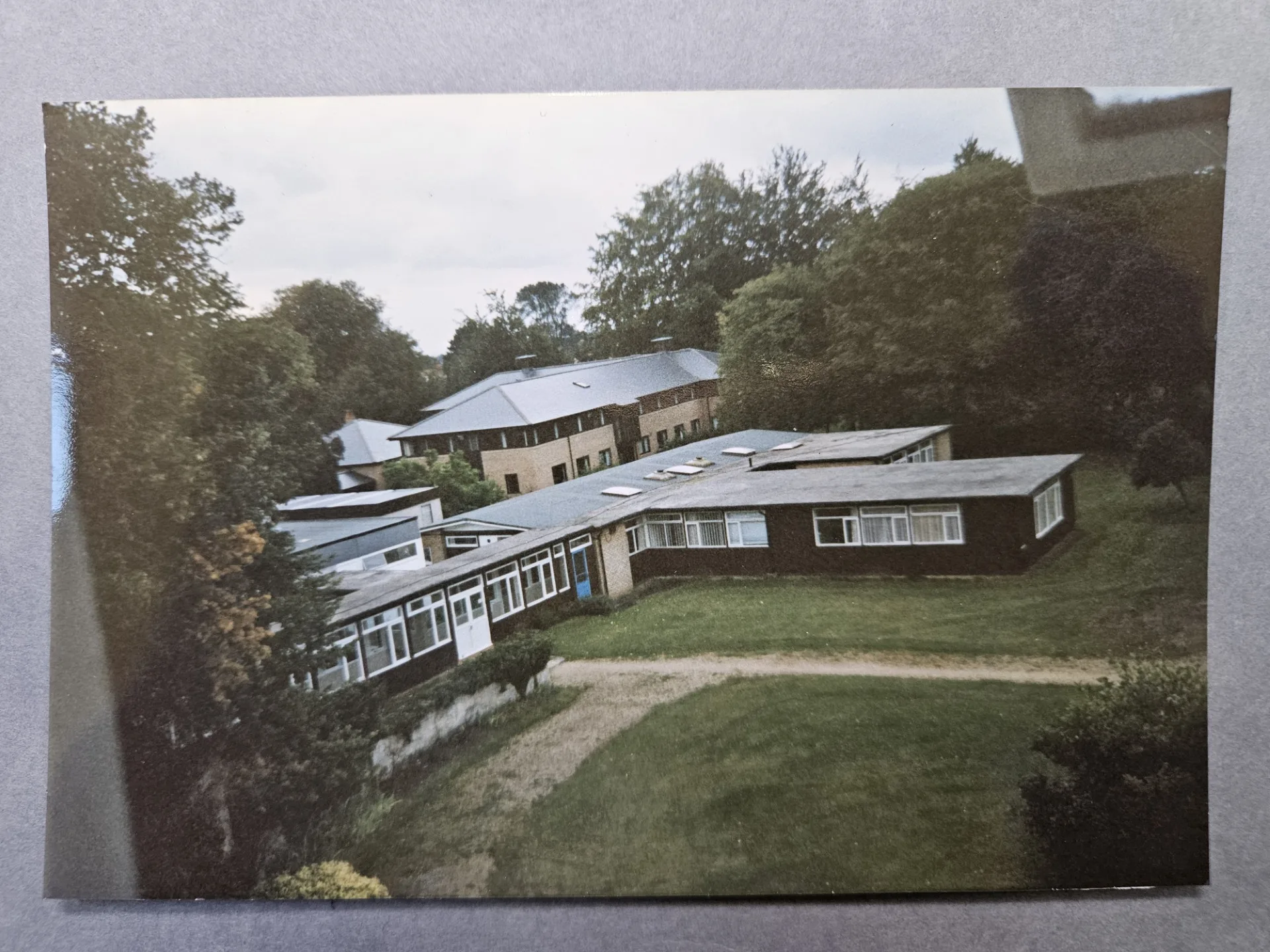 The May Davidson Building in 1976; originally built as a temporary structure in the 1960s, it survives today. Credit: Oxfordshire Health Archives W10 A4/3/5