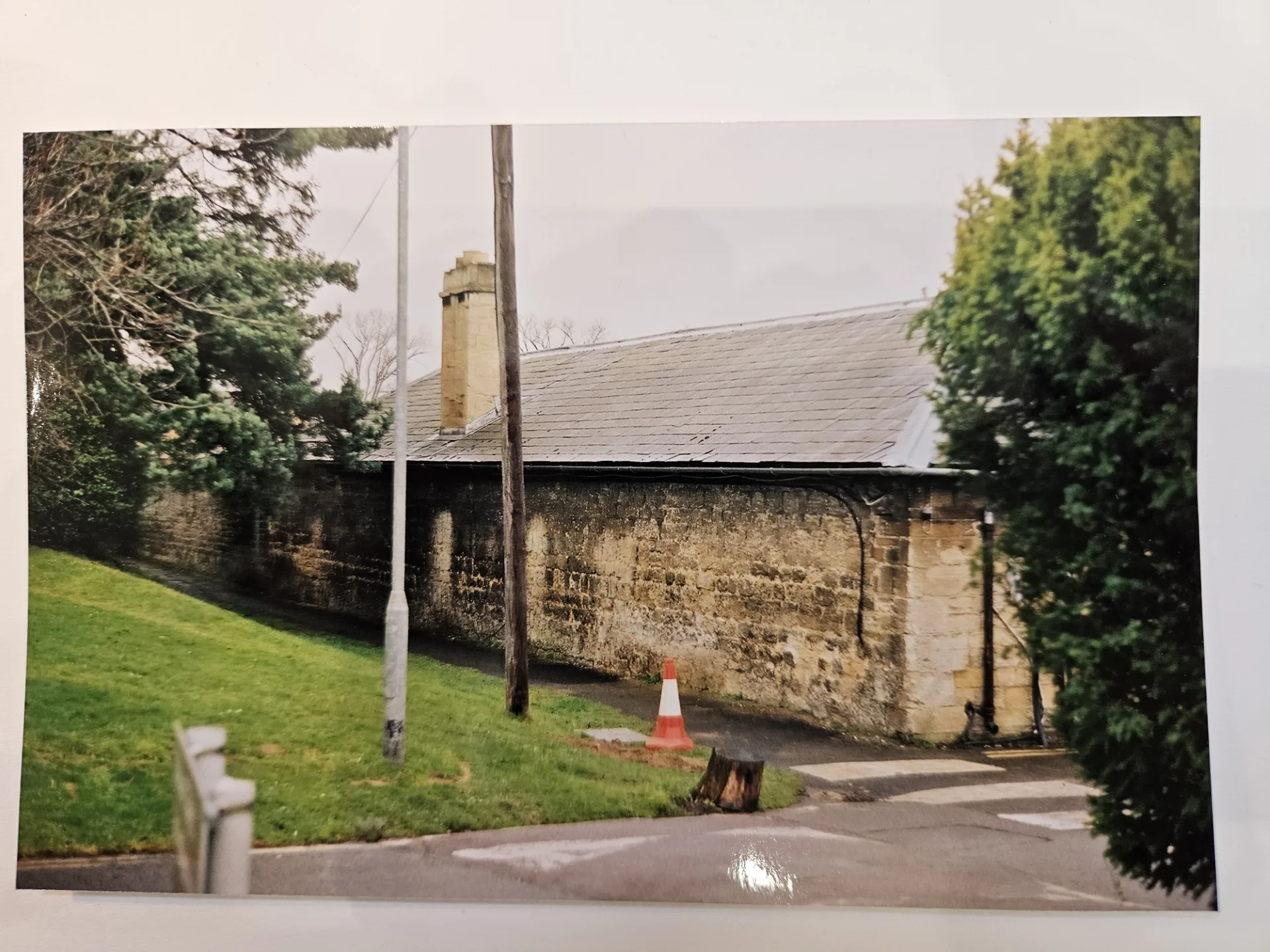 These workshops were demolished in 2000 to make way for the new Prince of Wales International Centre. Credit: Oxfordshire Health Archives OHA W10 A4/5/1a, 2a, 3a