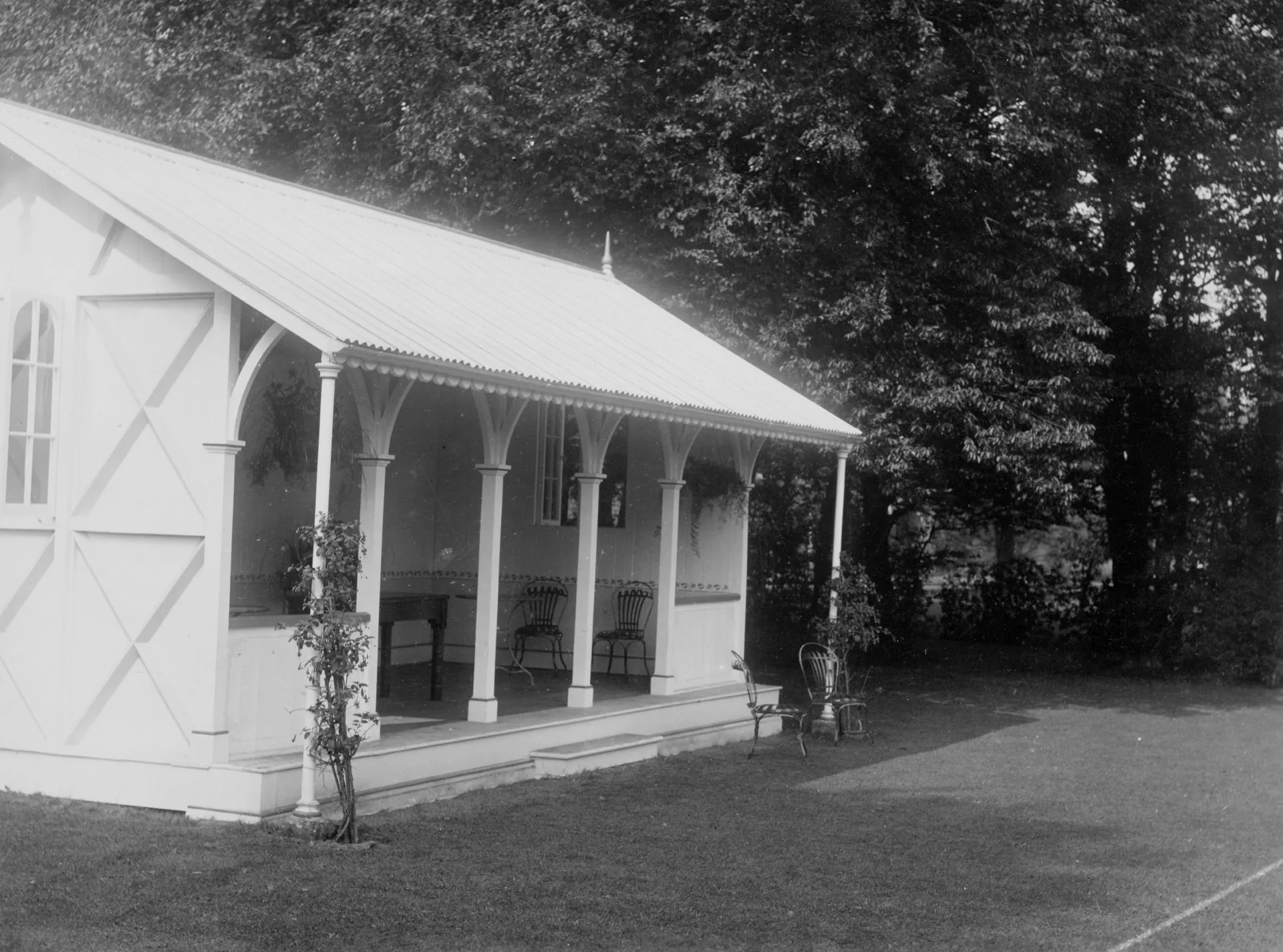 Another view of the East Pavilion.
Credit: Oxfordshire History Centre POX0112264