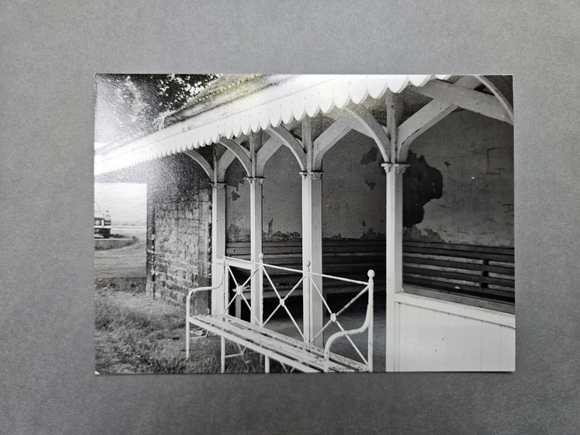 The East Pavilion in former days; it is now boarded up for health and safety reasons.
Credit: Oxfordshire Health Archives OHA W10 A3/18